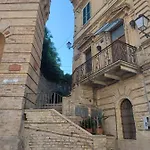 Casa Sergio, *